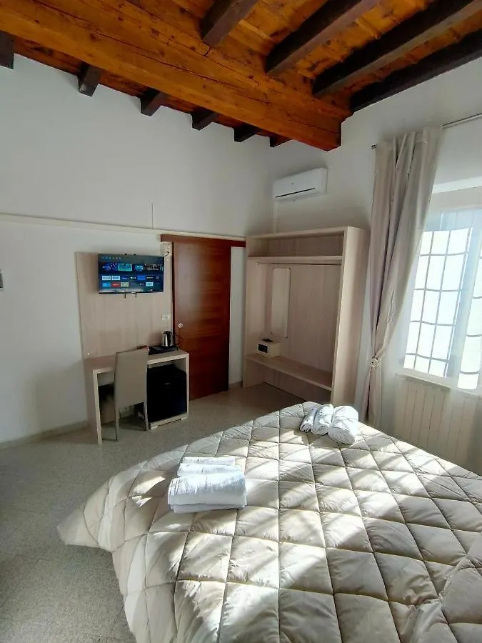 Guest house La Corte Felice San Donato Milanese